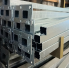 Stalp zincat cu talpa  50 x 50 x 2 mm – H 1750 mm 2